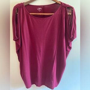 Women’s Sleeveless Blouse